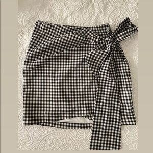 Checkered mini skirt